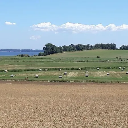 Nyaraló Lotte Veer *